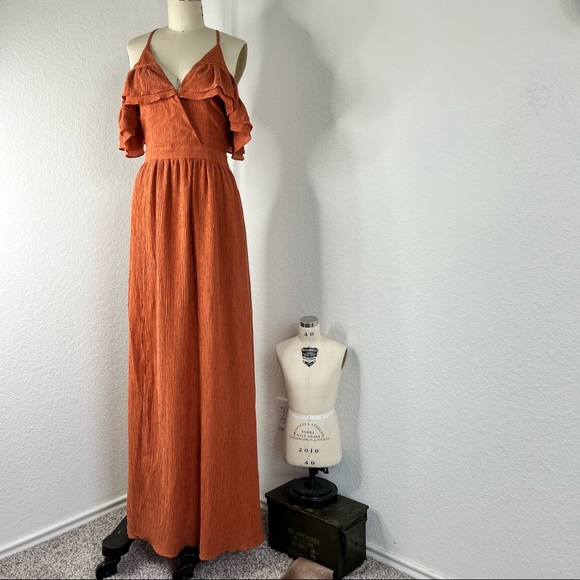 Anthropologie Chloe Oliver Uptown Maxi Saffron Cold Shoulder Dress - Picture 2 of 10